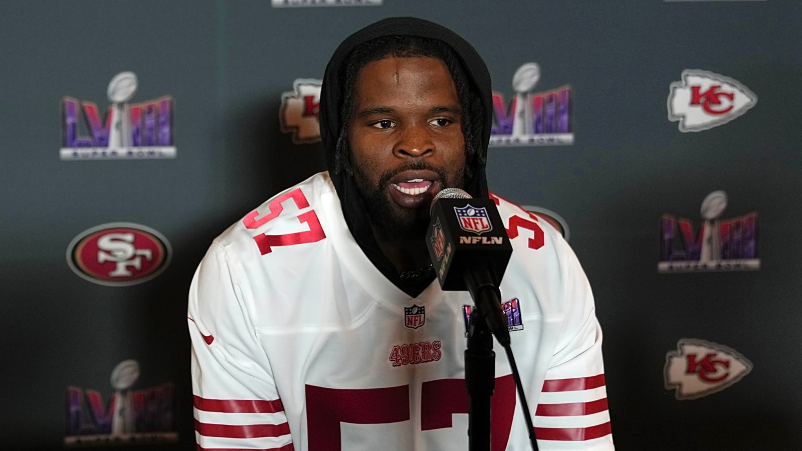 AFC Notes: Dre Greenlaw, Patrick Mahomes, Broncos, Chiefs, Raiders
