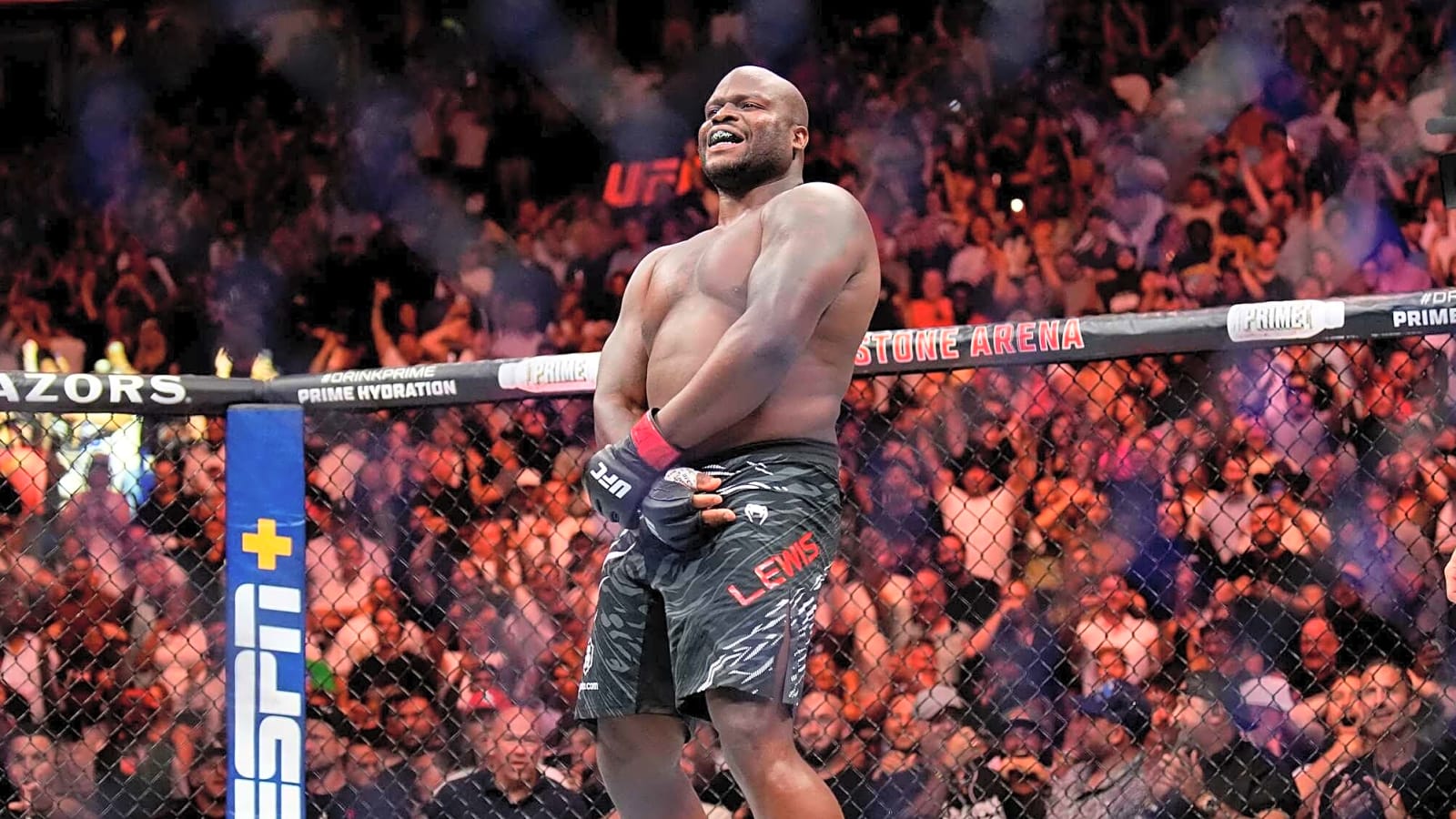 Derrick Lewis Dominates With 35 Second KO