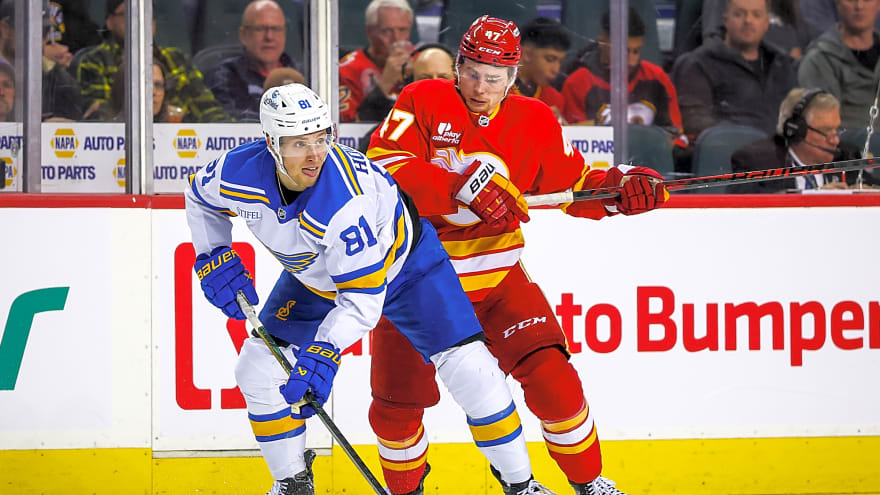 Blues Sign Dylan Holloway To Five-Year Extension