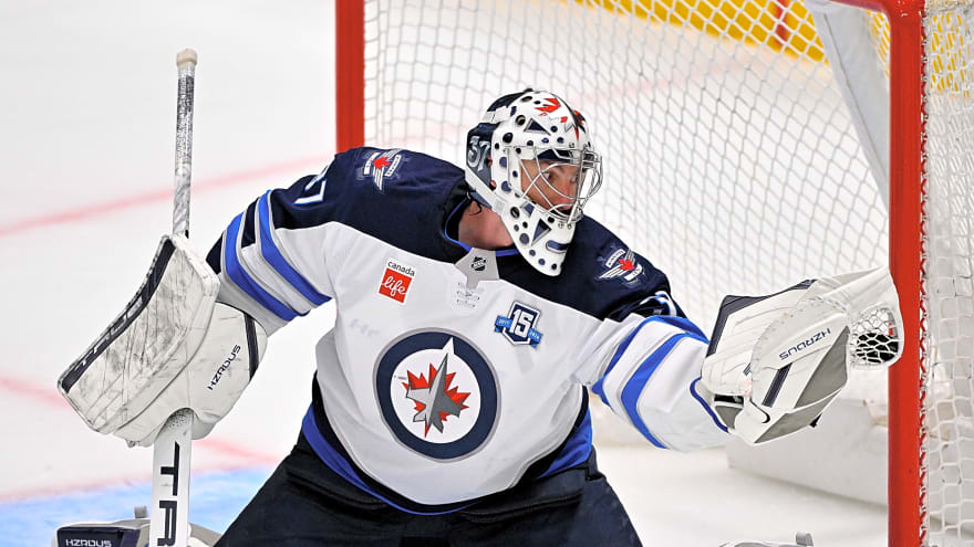 Connor Hellebuyck to the Avalanche? Rival GMs Have Interesting Theory