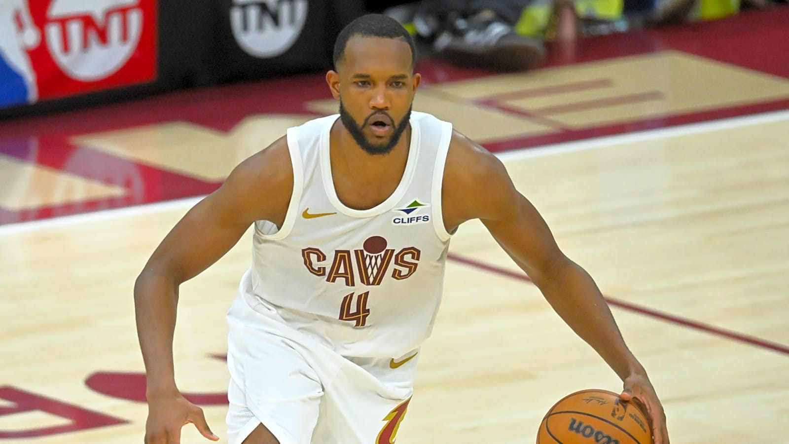 Cavaliers' Evan Mobley named 2024-25 Defensive Player of the Year