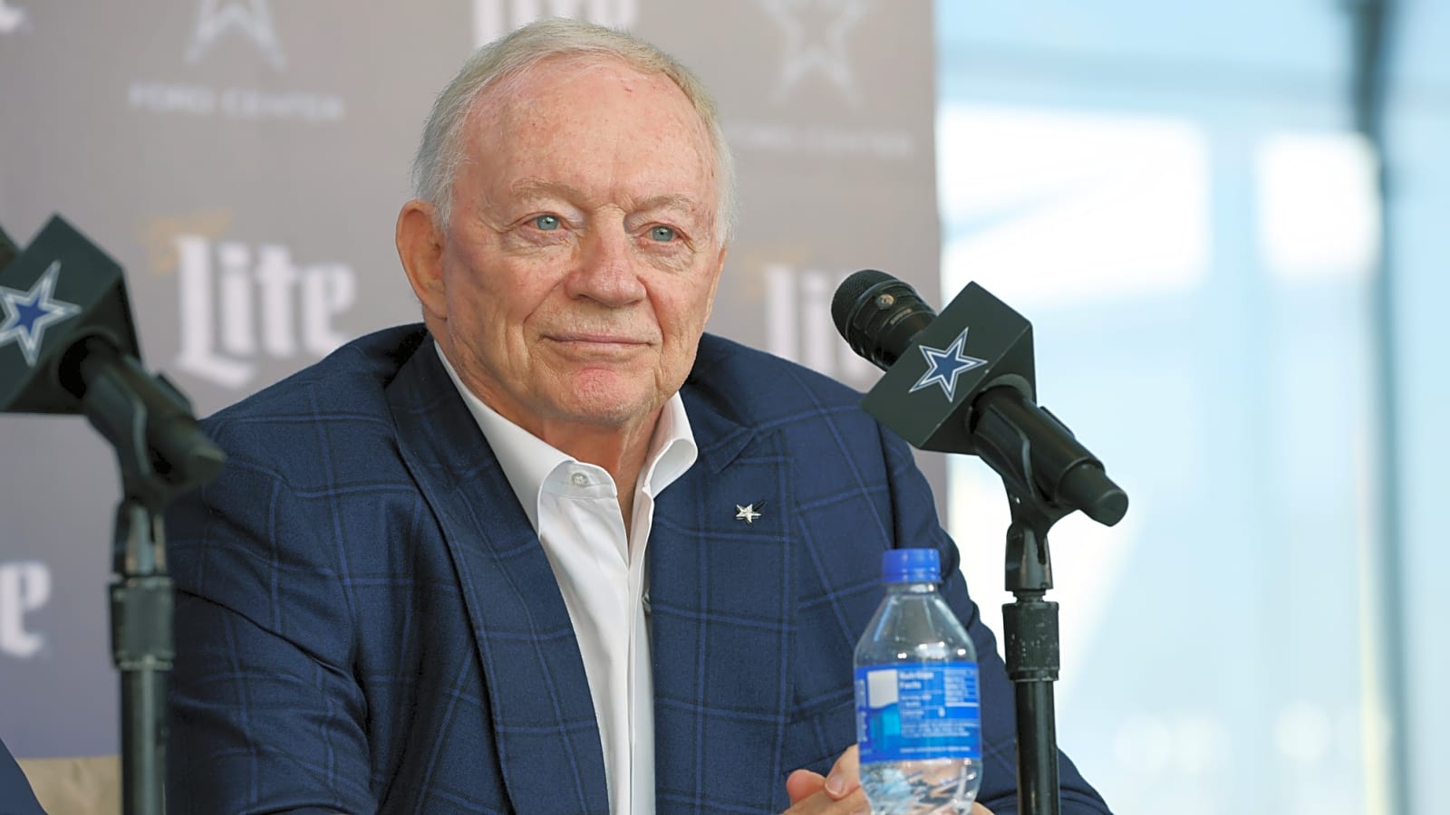 Jerry Jones hints Cowboys are planning big moves before draft