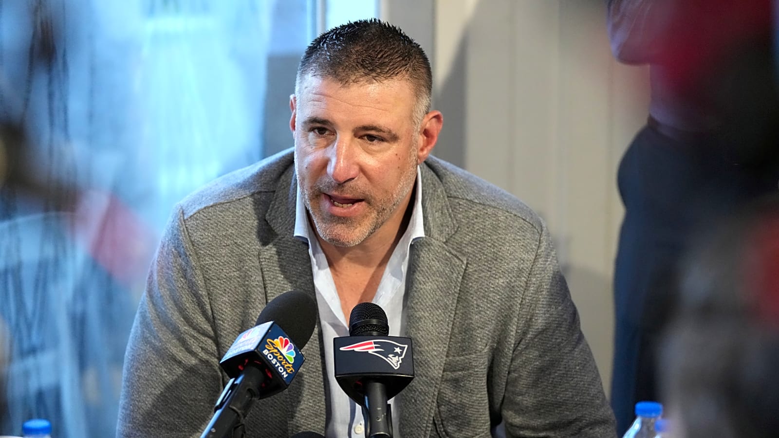 Patriots were sold on Will Campbell after he 'punched' Mike Vrabel