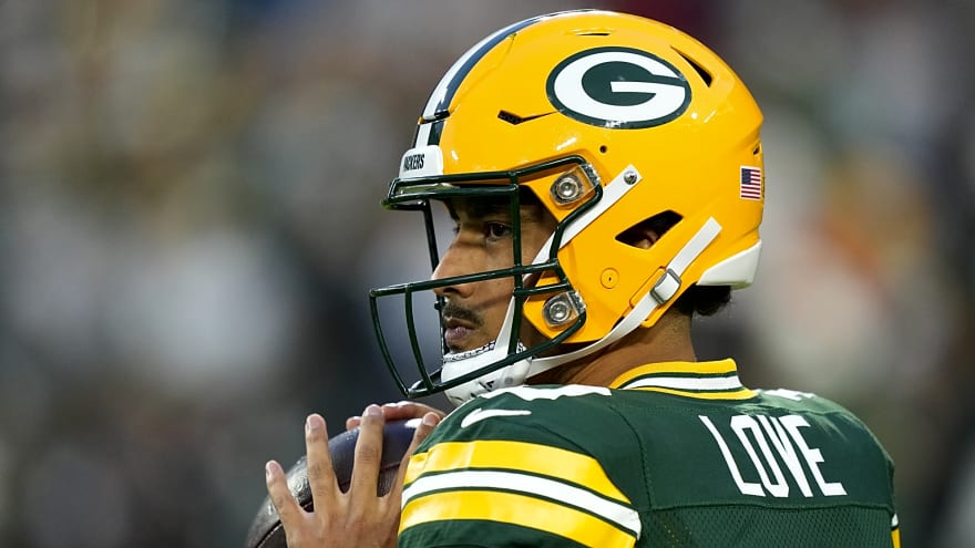 Packers’ Jordan Love Put on Severe Notice by Former Star WR