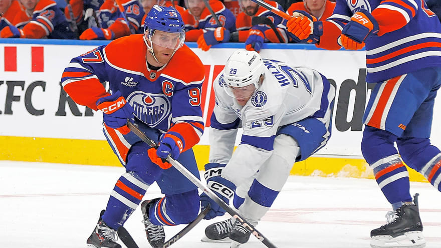 Connor McDavid Backtracks on Knoblauch Comments That Sparked Reaction