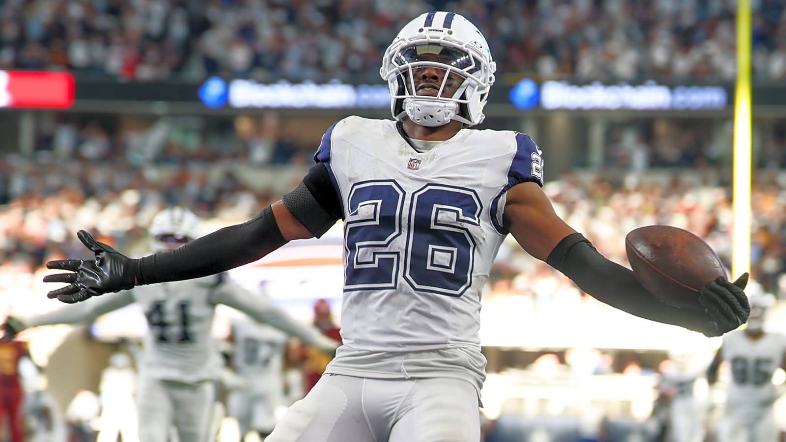 Dallas Cowboys CB DaRon Bland seeks second opinion on left foot