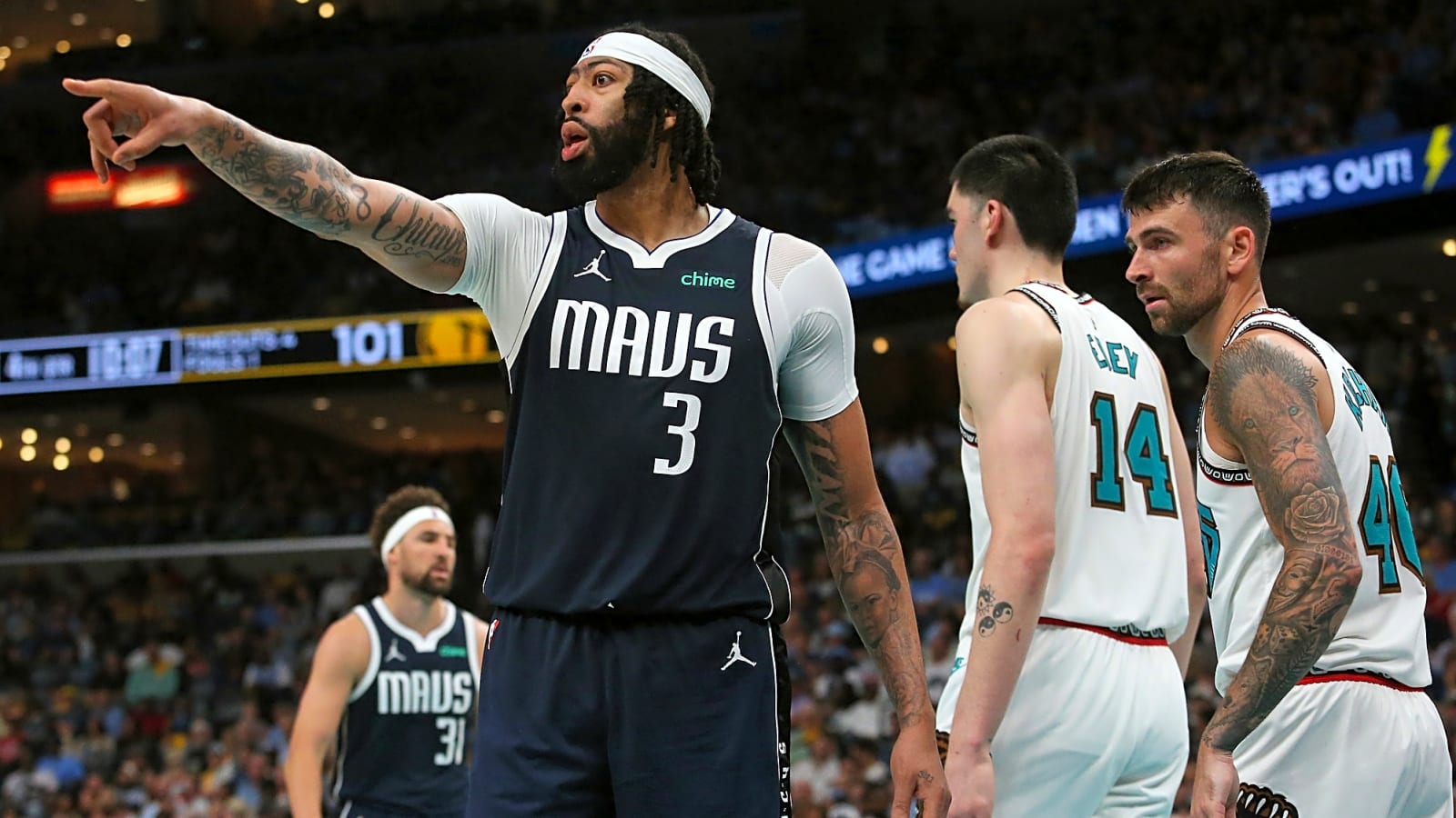 Dallas Mavericks forward Anthony Davis (3) reacts by pointing with his right arm in the 2025 NBA playoffs