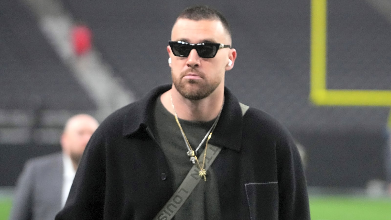 Former NFL GM gives Chiefs surprising advice about Kelce's future