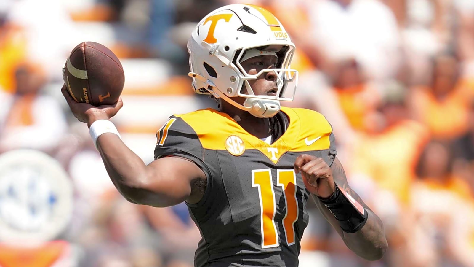 Predicting QB battle winners at No. 20 Tennessee, No. 22 Iowa and more