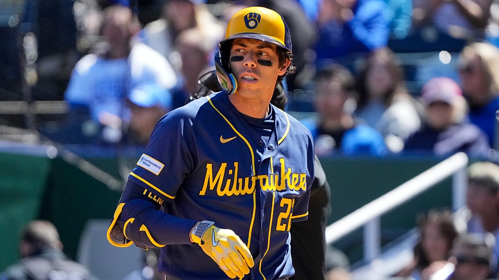 Christian Yelich Exits Game Due To Hamstring Injury