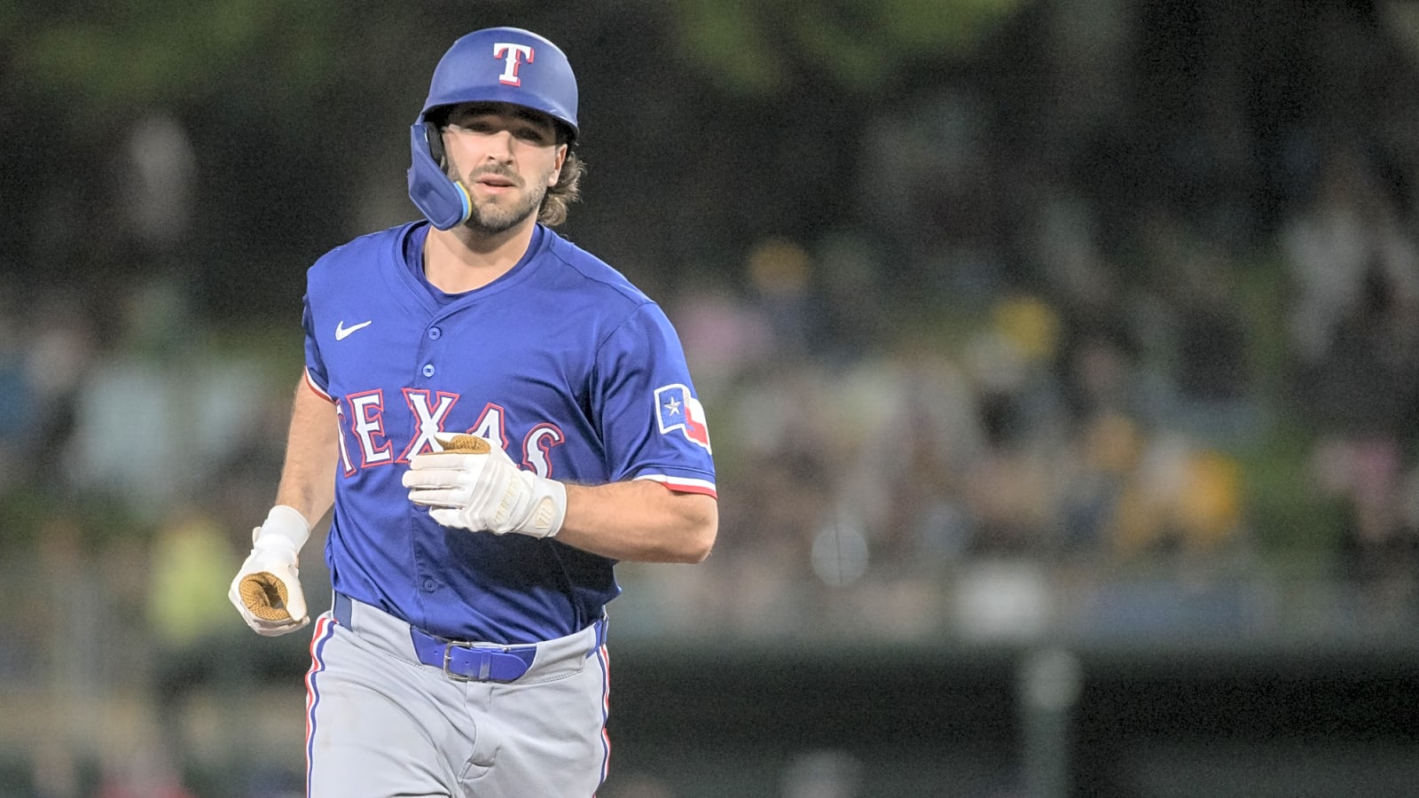 Rangers getting Josh Smith reps in center field