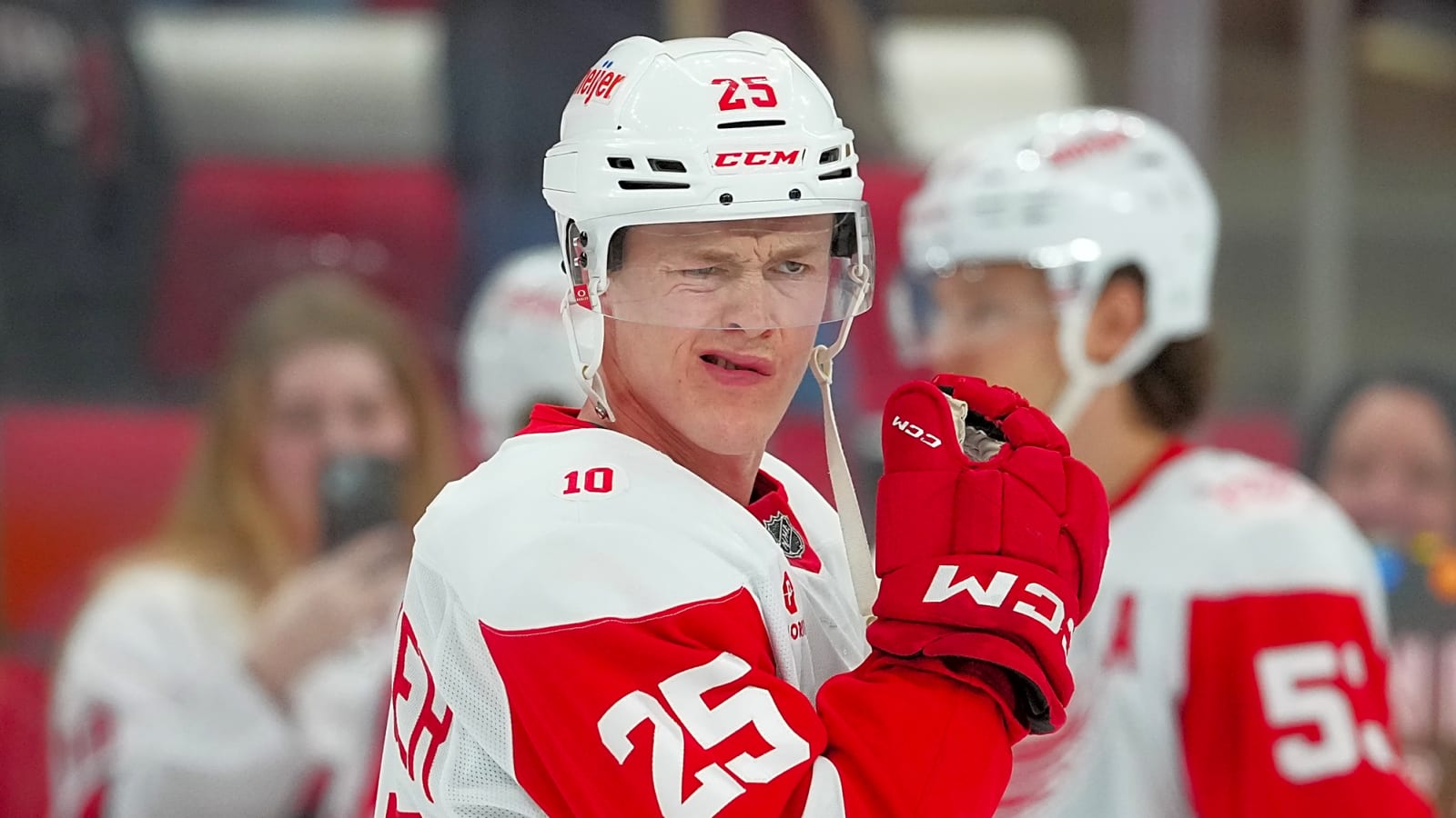Red Wings Extend Jacob Bernard-Docker
