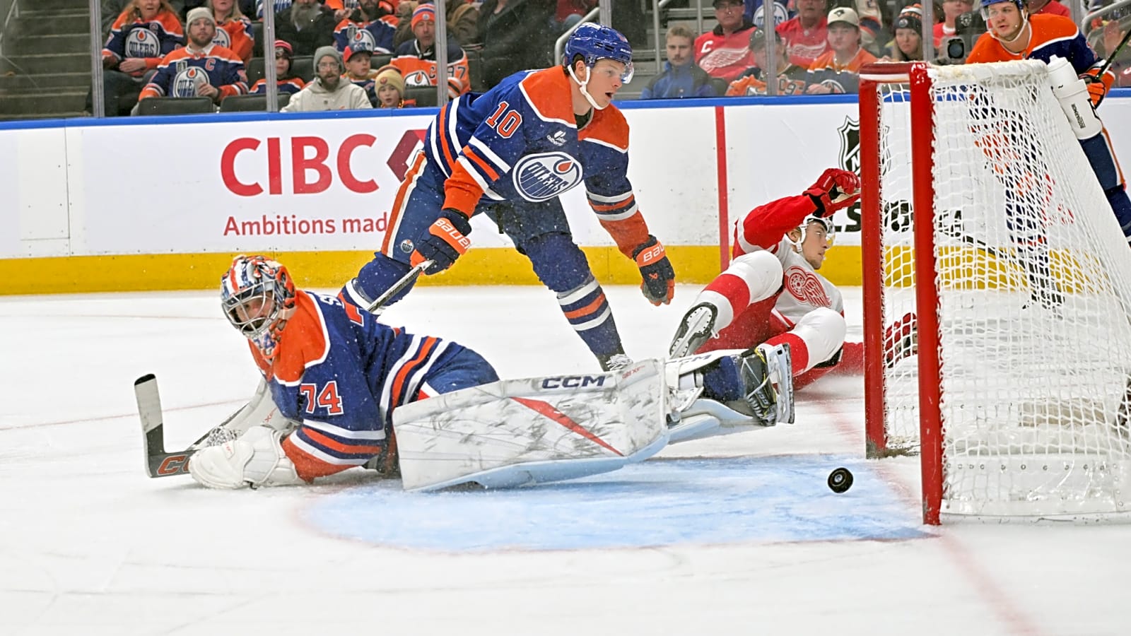 Oilers Pivot on Trent Frederic Decision, Make Sudden Lineup Change