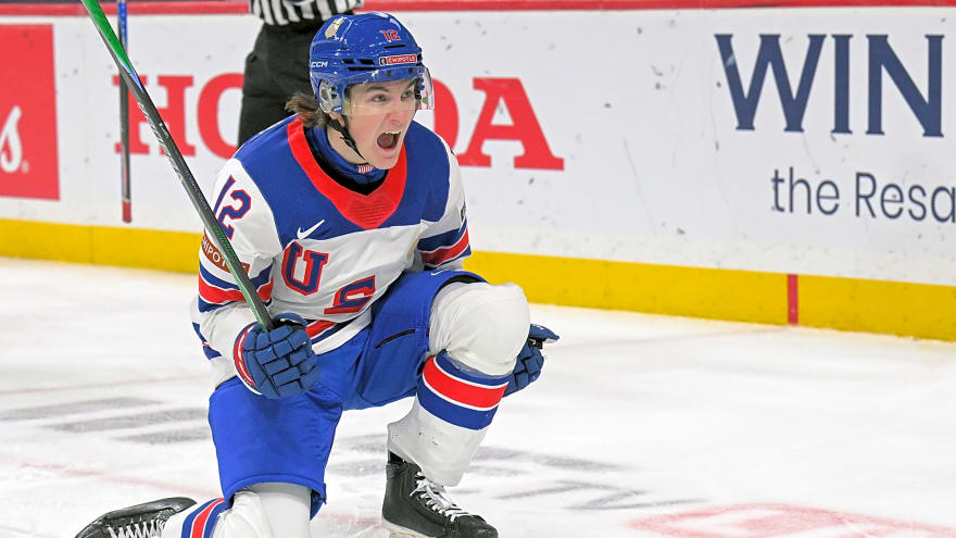 ‘Give him the puck’: Bruins’ Will Zellers is having an unstoppable World Juniors