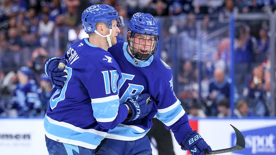 José Théodore: 'I have to say that Tampa is going to win the series'
