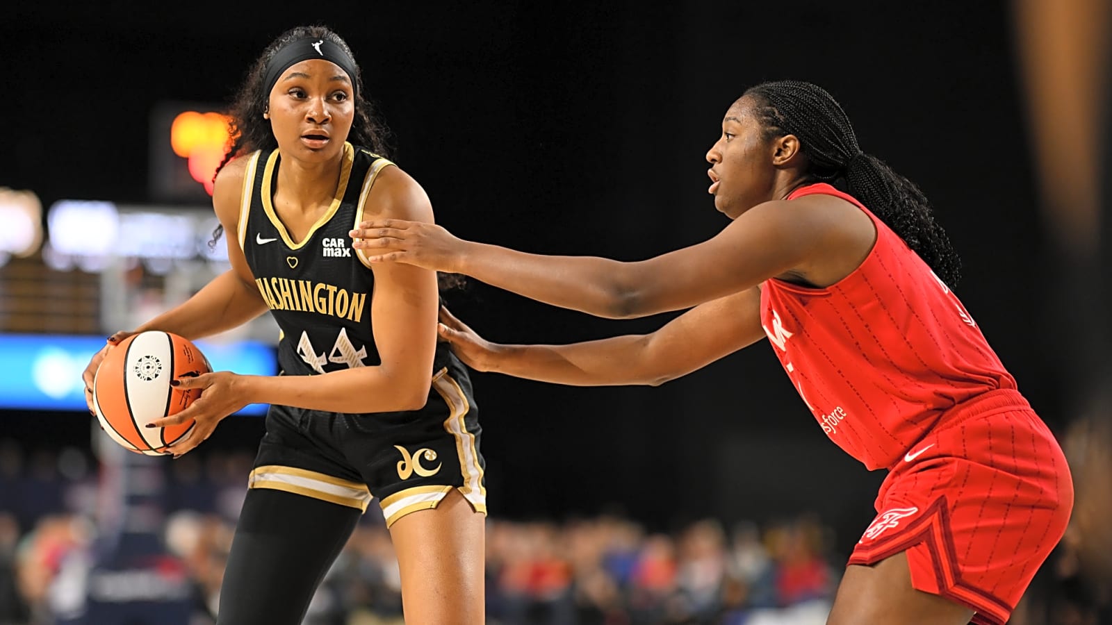 Kiki Iriafen sets Mystics double-double record as a rookie
