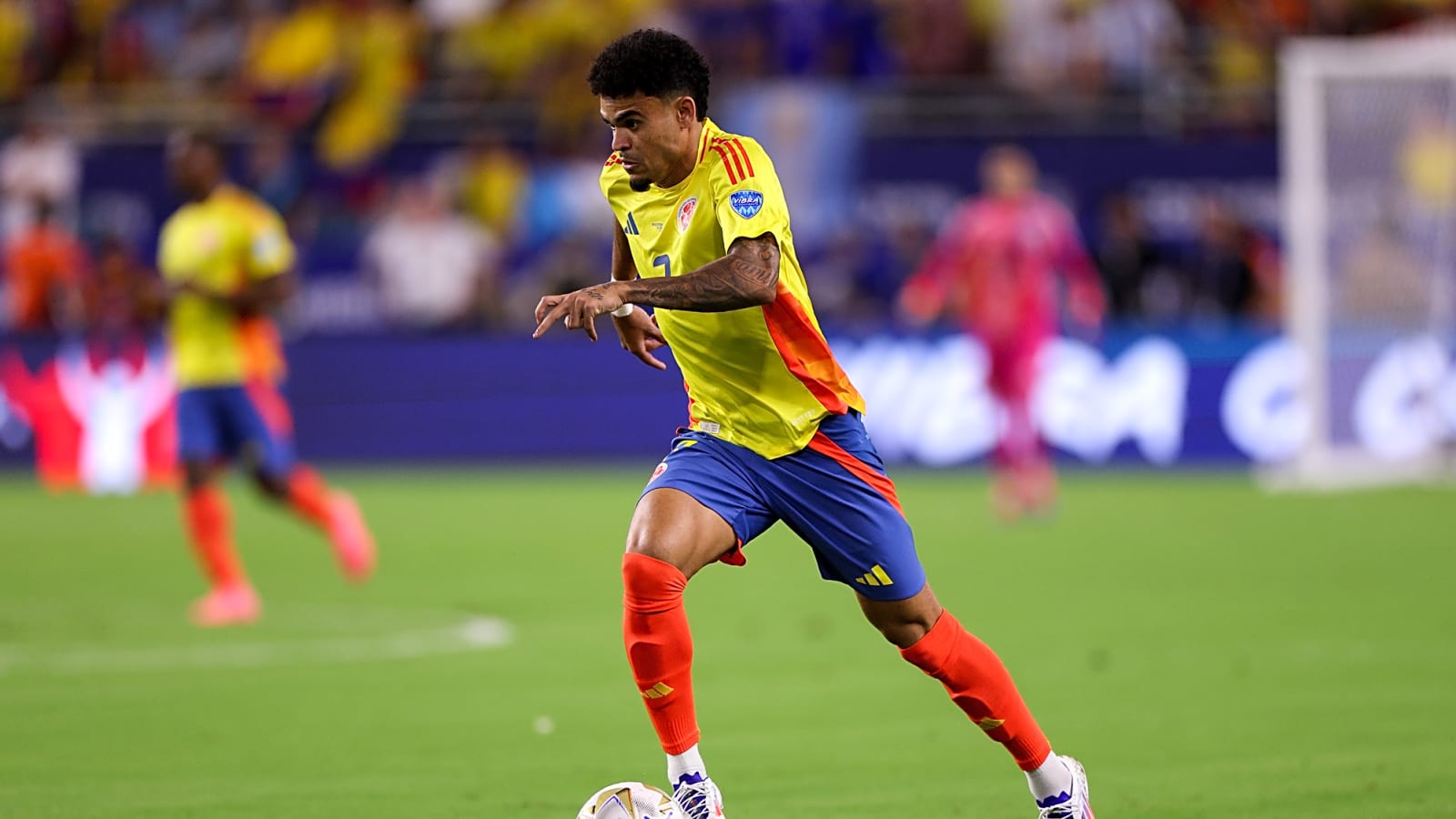 Bayern Munich hold renewed talks for Liverpool star
