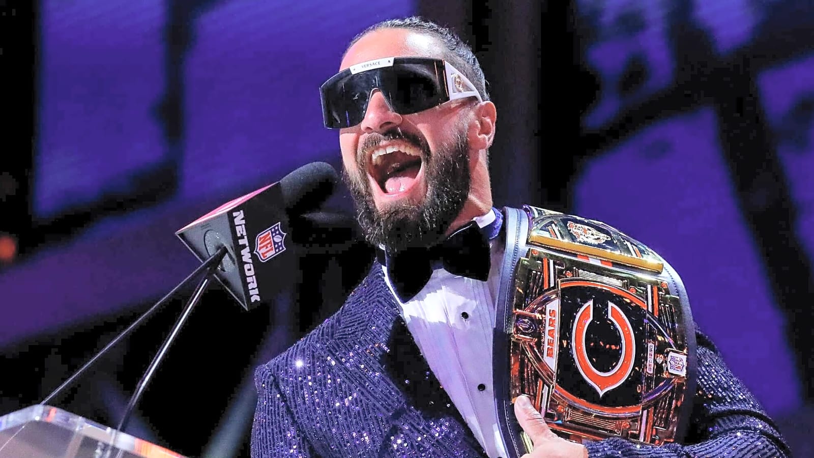 Omos Offers Support to Seth Rollins After The Vision Betrayal on WWE RAW