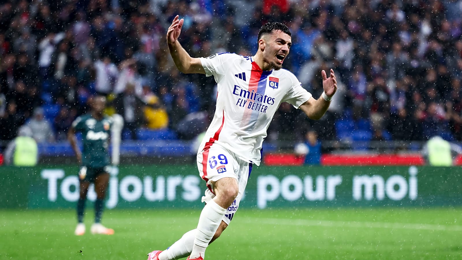 Juventus set to challenge Tottenham for Ligue 2 attacker who could replace Richarlison