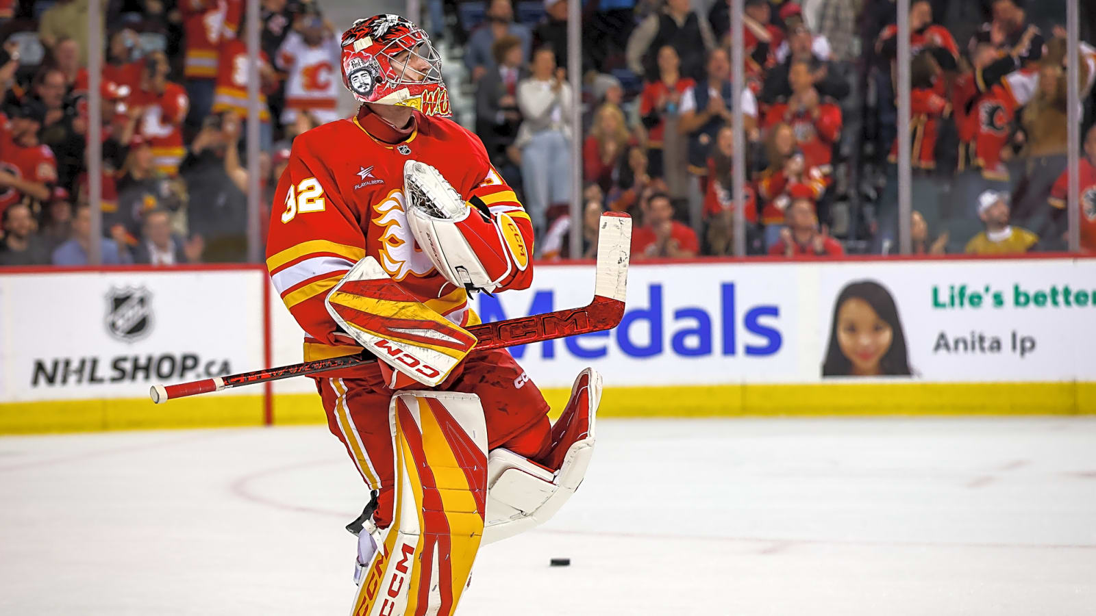 Dustin Wolf deserves the Calder Trophy