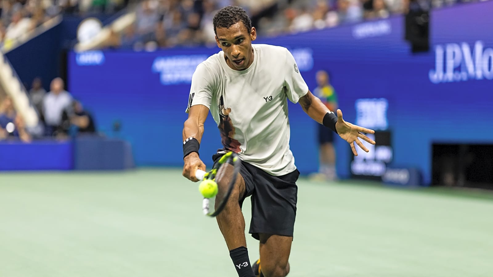 Felix Auger-Aliassime Stuns Lorenzo Musetti in Shanghai: Can He End His 3-Year ATP Finals Drought?