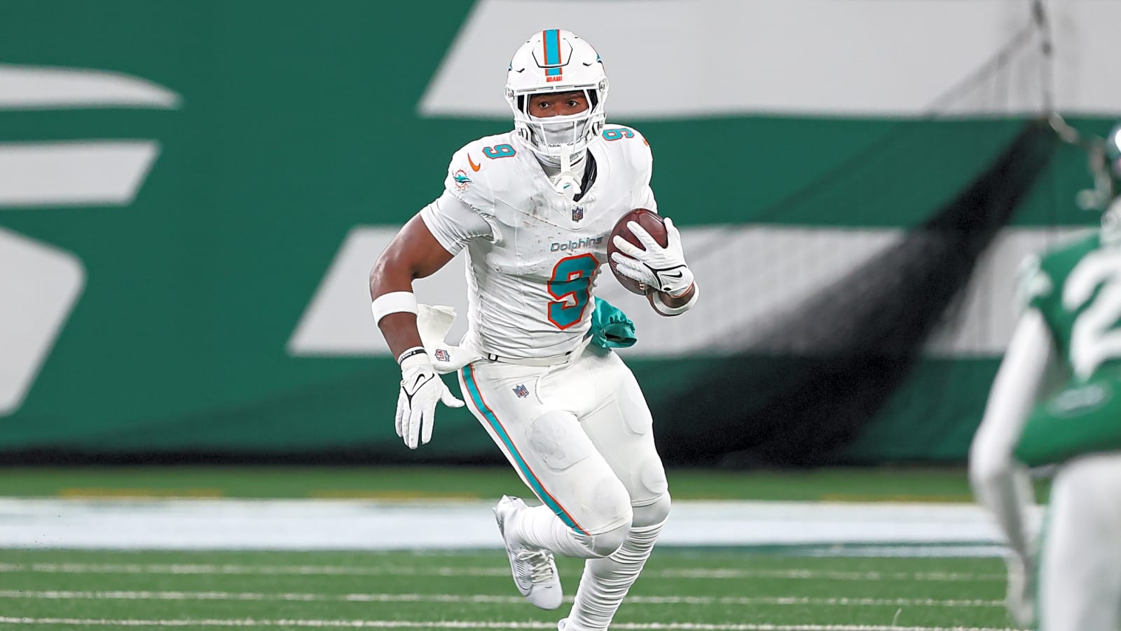 Dolphins, Steelers resume talks on Dolphins TE