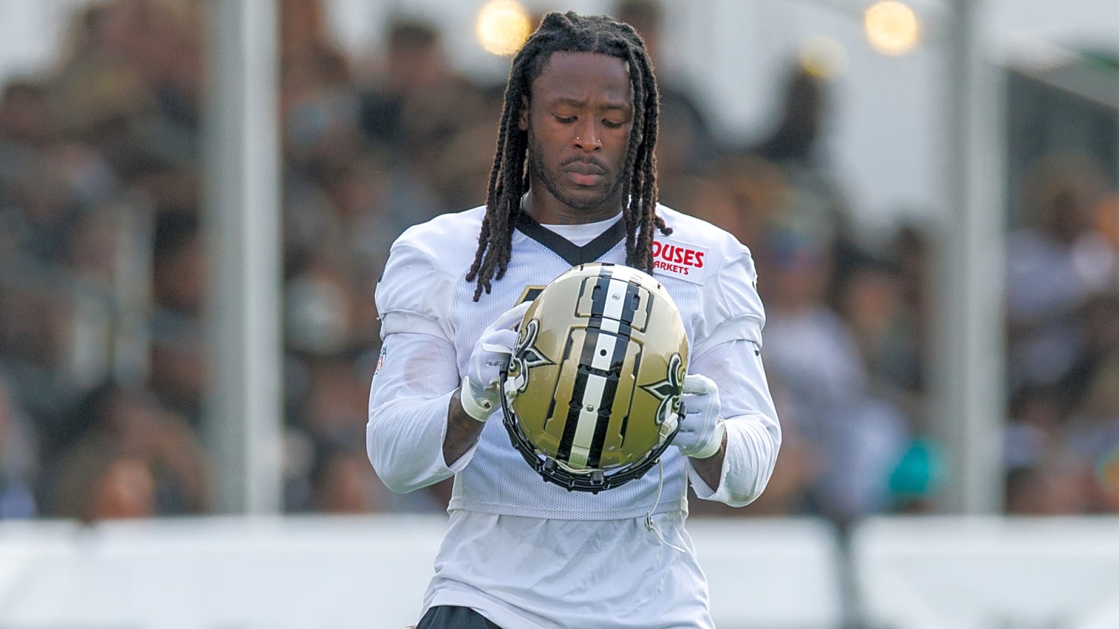 Saints make trade with 49ers amid Alvin Kamara injury