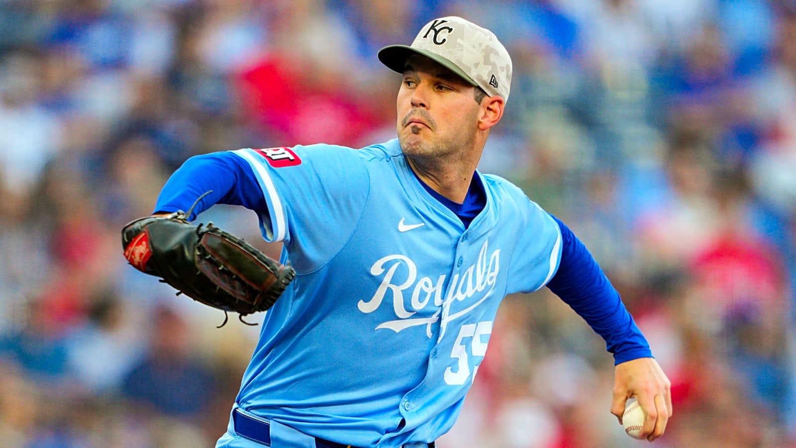 Royals place pair of top starters on 15-day IL