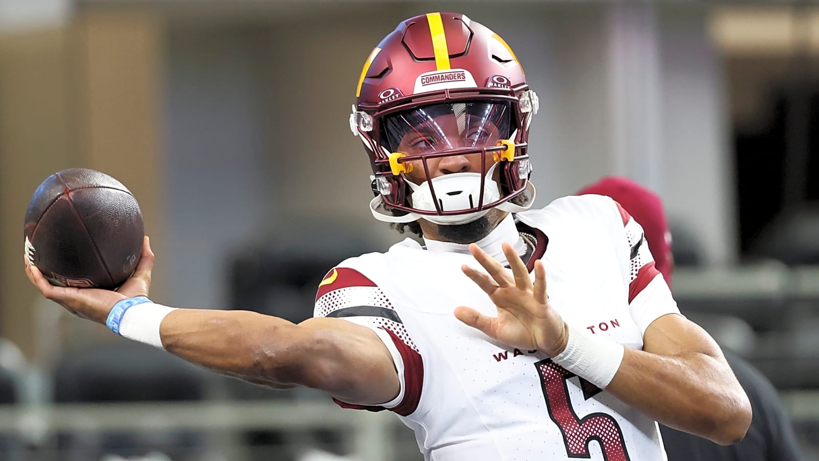 How Jayden Daniels compares to other elite QBs