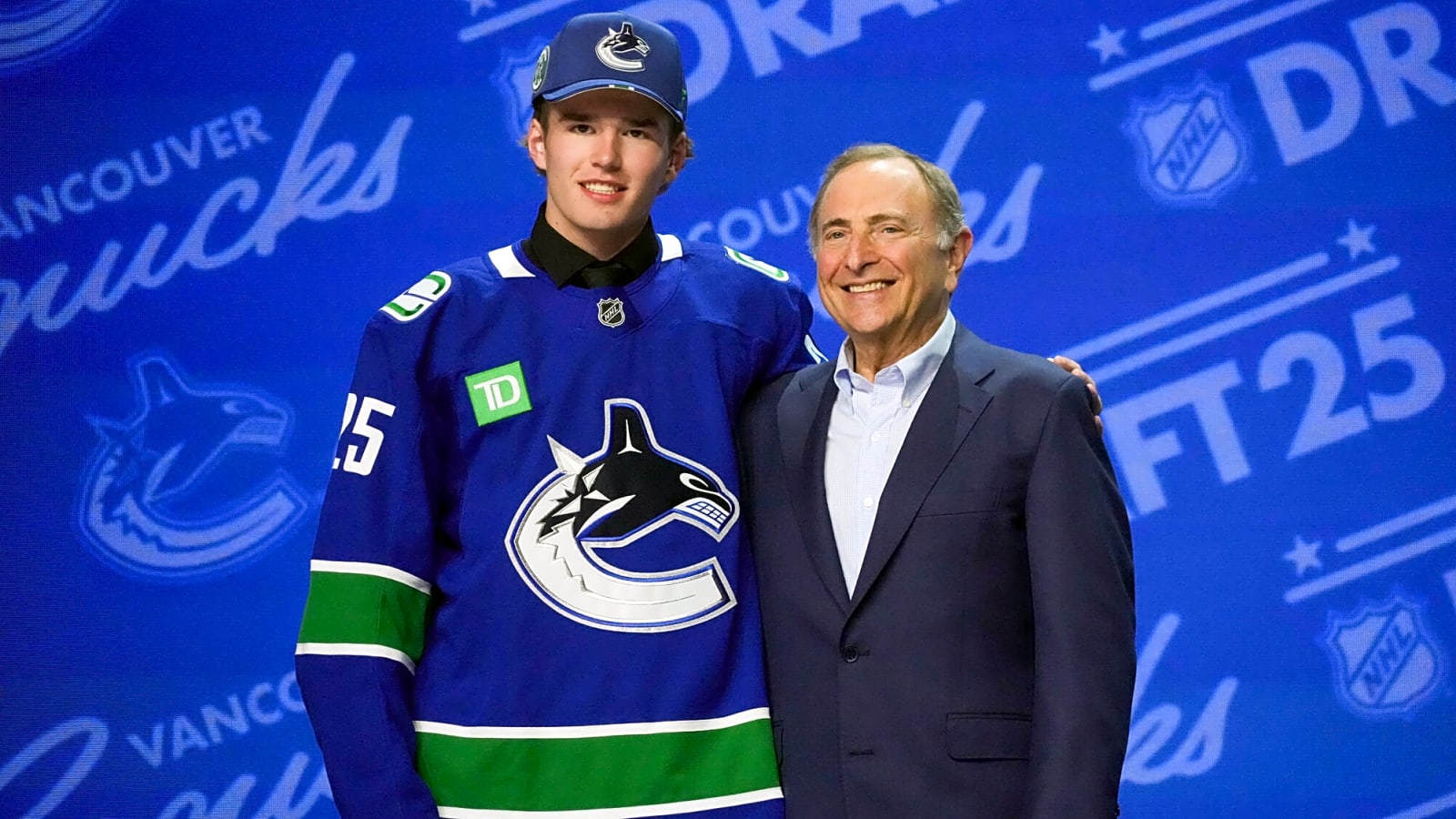 Canucks fans react to Canucks drafting Braeden Cootes 15th overall