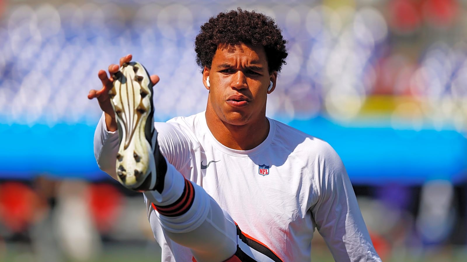 Will DE Joe Tryon-Shoyinka make impact for Bears following trade?