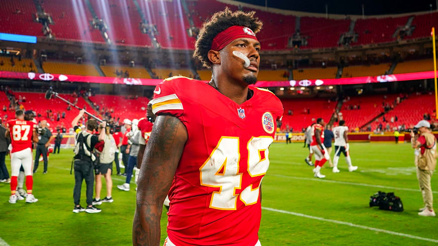 Kansas City Chiefs sign TE Tre Watson to a reserve/future contract after year of development on practice squad