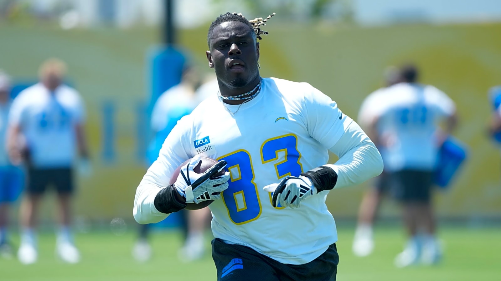 Chargers' Tight End Depth Chart Is a Surprise