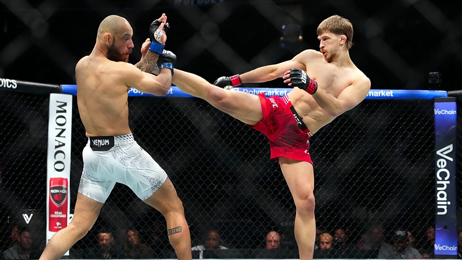 Silva Submits Jose Miguel Delgado In Noche UFC 4