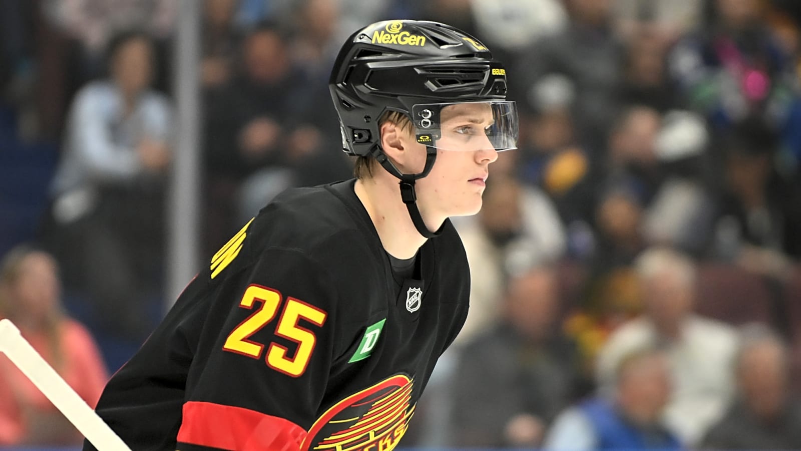 Canucks’ Tocchet Talks Pettersson & Miller Rift: Knocks Pettersson