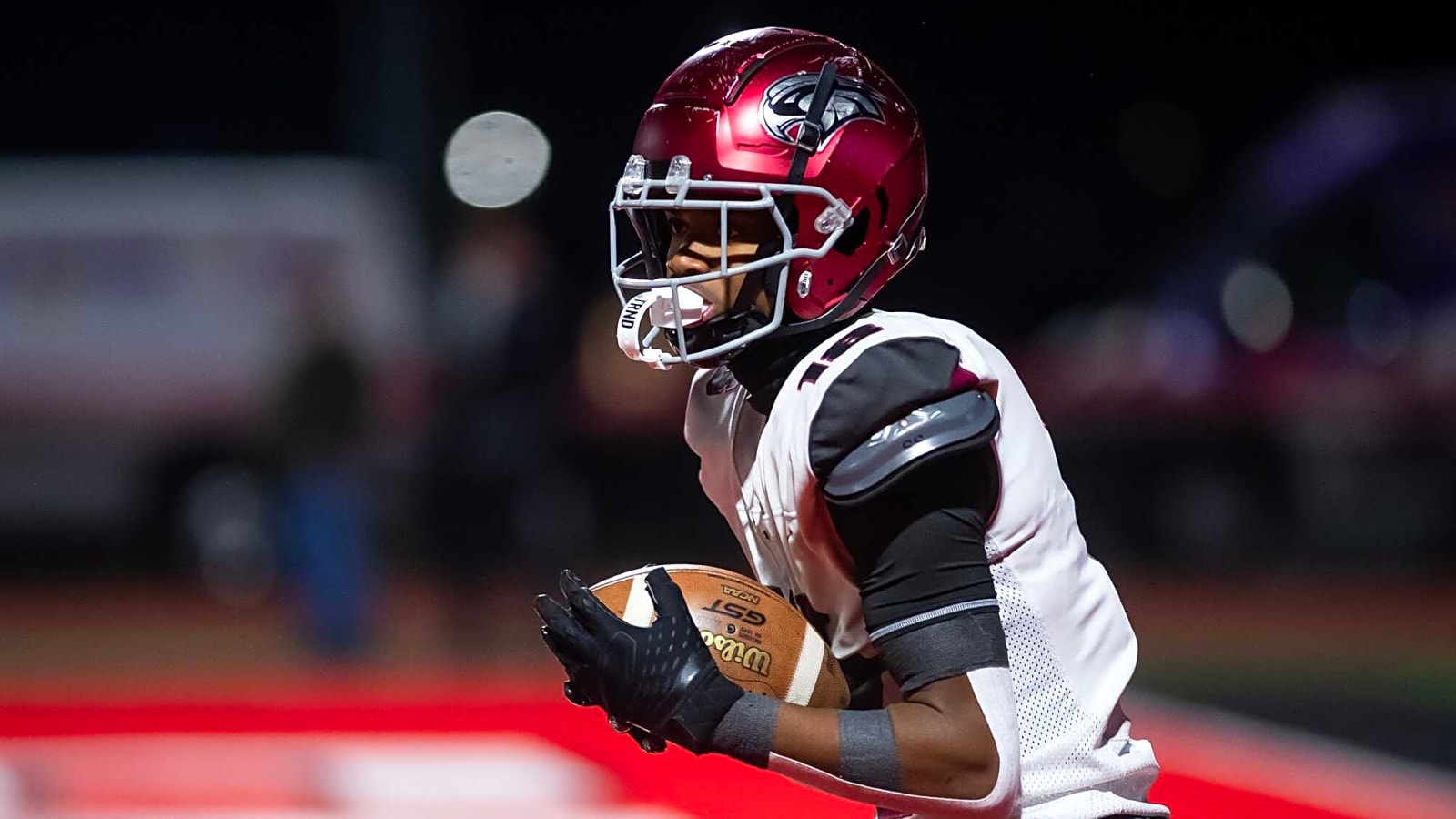Son of NFL legend gets scholarship offer from Ohio State