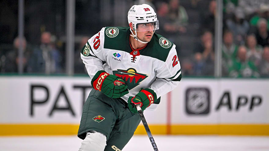 Capitals sign, waive Brett Leason