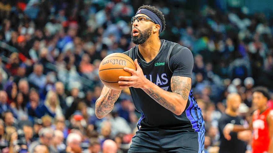 Dallas Mavericks Open To Exploring Trade Markets For Anthony Davis, Daniel Gafford, Klay Thompson, D’Angelo Russell