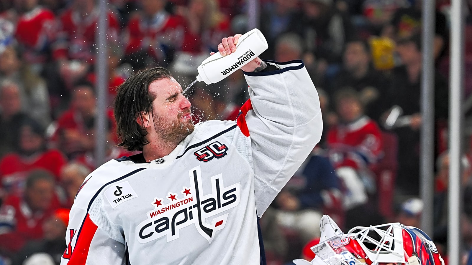 Washington Capitals Goalie Logan Thompson Admits He&#39;s Truly a One-Sport Athlete After Being Given Opportunity