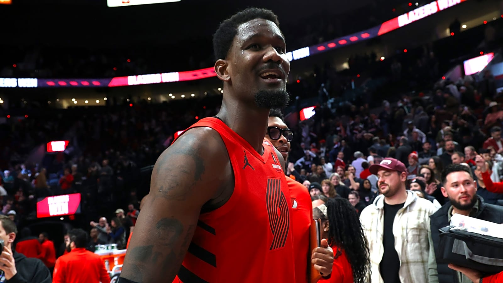 Pacers, Knicks, Nuggets, Cavaliers, Bucks Were Interested In Deandre Ayton, Who Signed With Lakers Because Of Luka Doncic