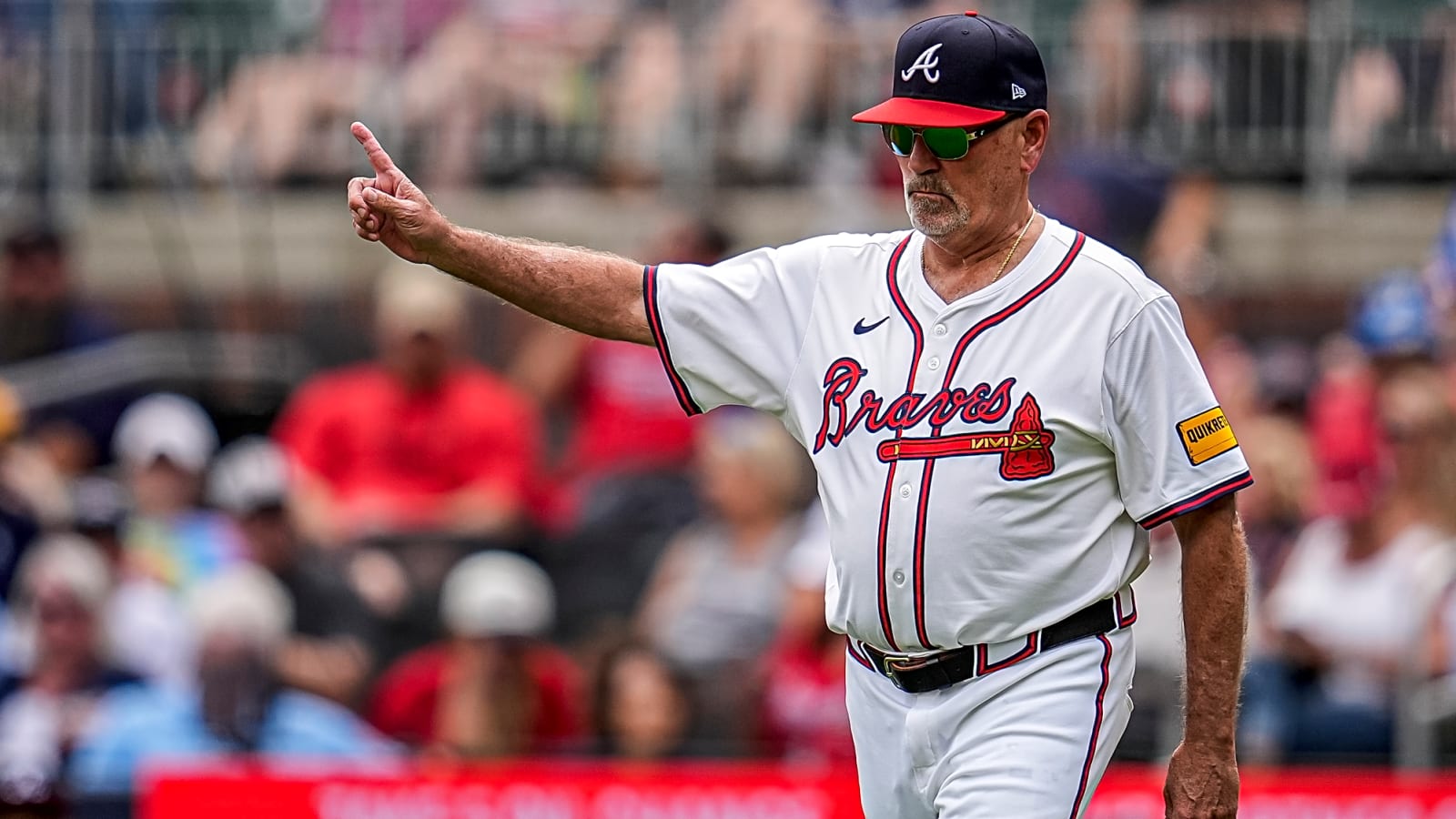 Brian Snitker's job 'safe' with Braves, but what about 2026?