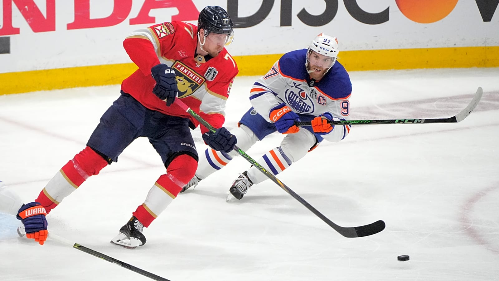 Report: Panthers to sign Niko Mikkola to long-term contract extension