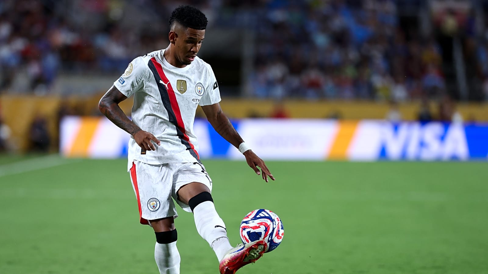 Onus on Tottenham to force deal as PL rivals seek over €70 million for Samba star