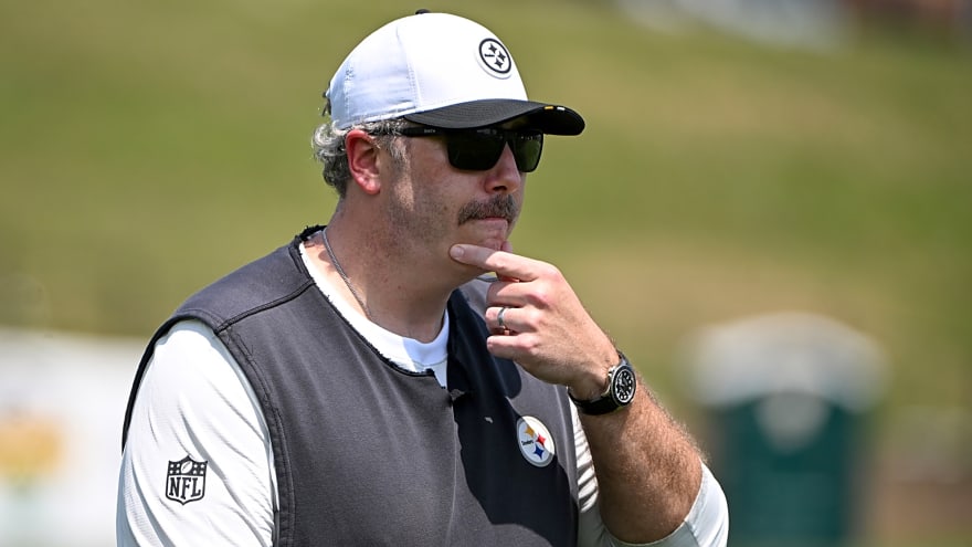 Chargers Complete OC Interview With Steelers OC Arthur Smith