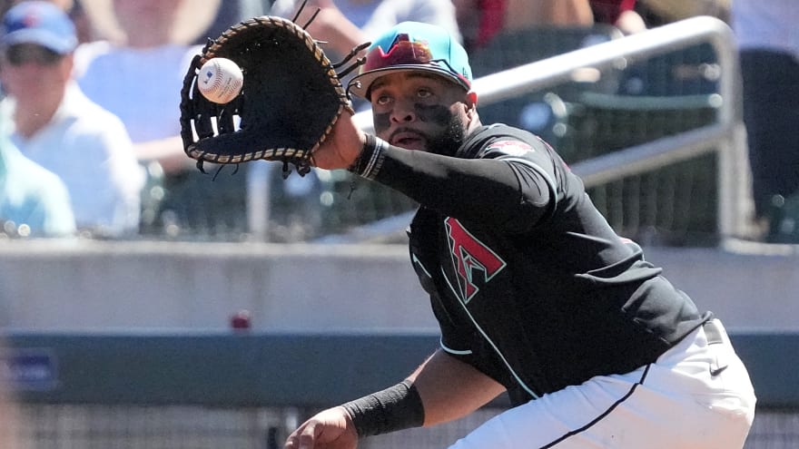 Braves To Release Carlos Santana From Minor League Contract