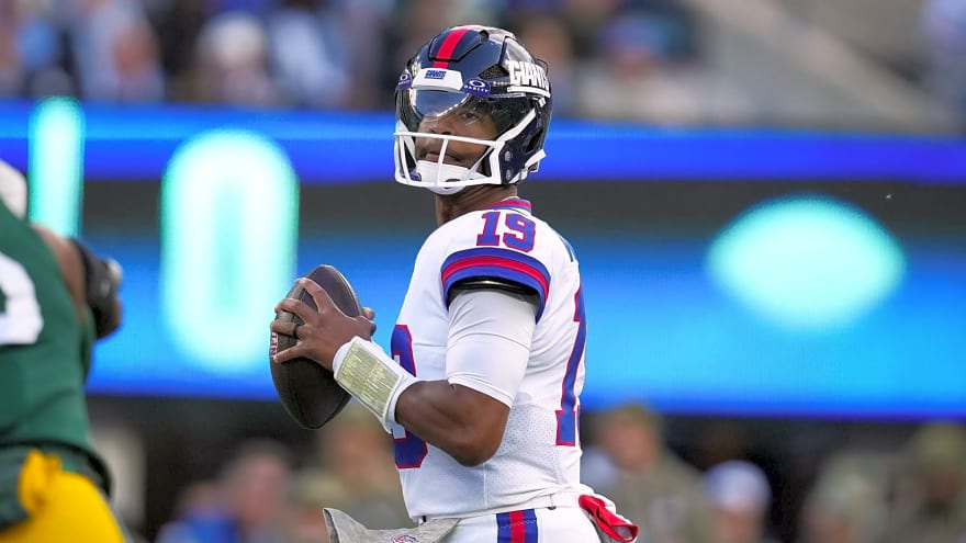 New York Giants Name Starting Quarterback For Week 12 Game