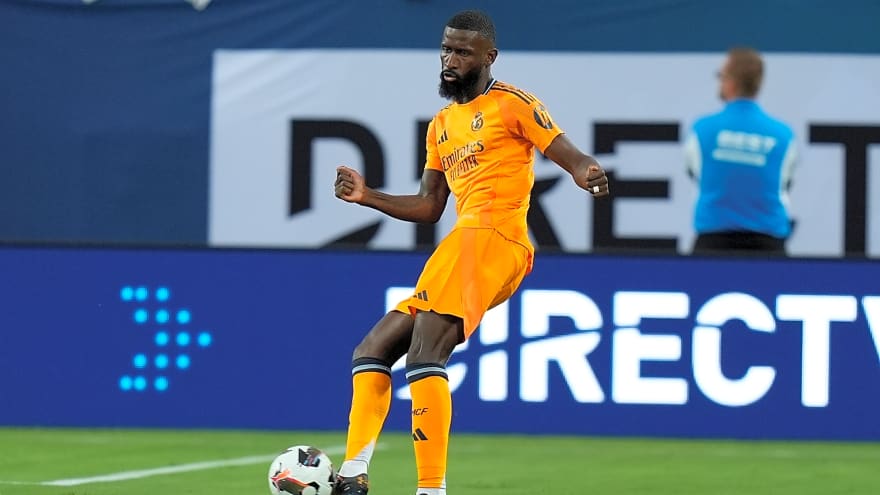 Real Madrid defender free transfer explored by Manchester United