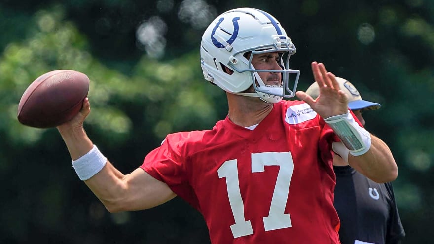 Analyst predicts who will win Colts' QB competition
