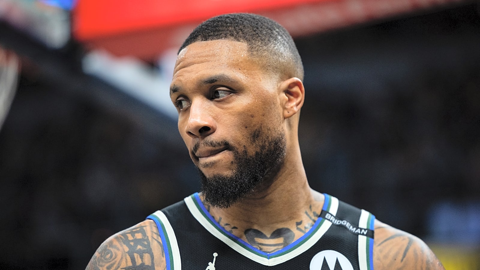 Watch: Bucks' Damian Lillard heads to locker room vs. Pacers
