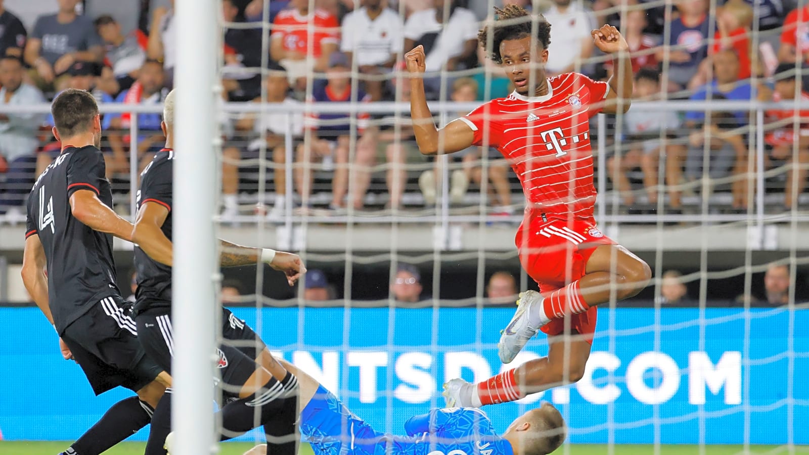 Juventus, AC Milan, and Como among clubs eyeing January deal for Manchester United star